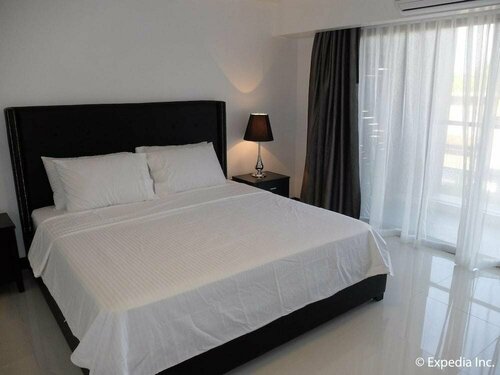 Zeppelin Suites, Book Hotel Angeles 