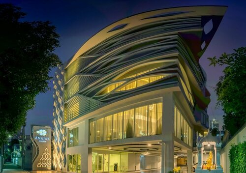 Anajak Bangkok Hotel - SHA Plus, Забронировать Отель Раттхеви Бангкок