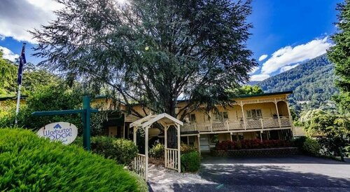 Warburton Lodge, Buchen Sie Hotel Warburton Yarra Riverfront