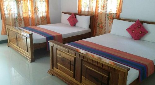 Rich Resort & Restaurant, Забронировать Курортный отель Отели Анурадхапура с парковкой, Парковка