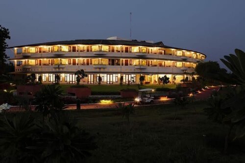 Gulmohar Greens Golf & Country Club, Book Ferieresort Hoteller i Gujarat med parkering, Parkering