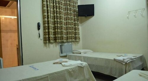 Hotel Cruz de Ouro, Забронировать Отель Отели Рио-де-Жанейро с парковкой, рядом с Район Санта-Тереза, Парковка