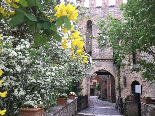 Torre del Barbagianni - Castello di Gropparello, Reserva ahora Hotel Gropparello Emilia-Romaña