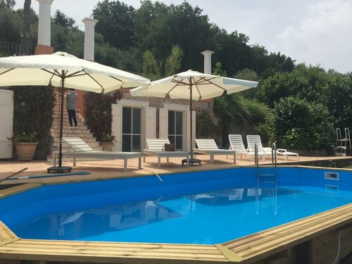 Villa Linaro, Foglalás Villa Capri szállodák medencével, Uszoda