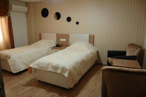 Öz Malabadi Otel, Забронировать Отель Отели Средиземноморского региона с парковкой, Парковка