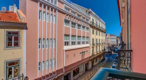 Palácio das Especiarias, Забронировать Отель «постель и завтрак» Мизерикорди Лиссабон, рядом с Фонтан кармелитов