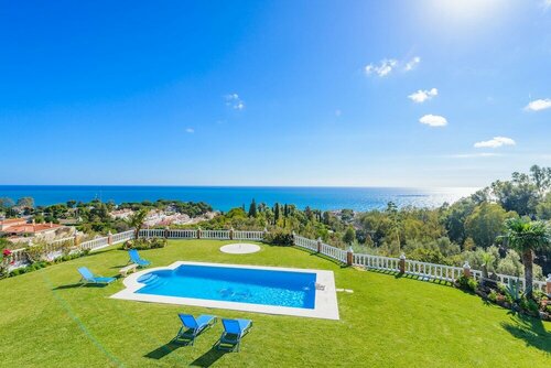 Cubos Villa Las Colinas, Забронировать Вилла Бизнес-отели Малаги, 4* 5*