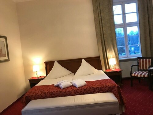 Hotel Prinzenpalais Bad Doberan, Забронировать Отель Отели Бад-Доберан с завтраком, Завтраки
