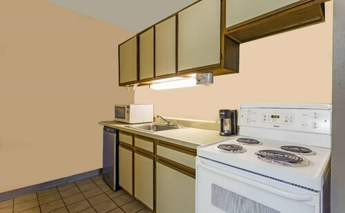 Days Inn by Wyndham Virginia Beach At The Beach, Забронировать Мини-отель Отели в центре Вирджиния-Бич, в центре, Парковка, Завтраки