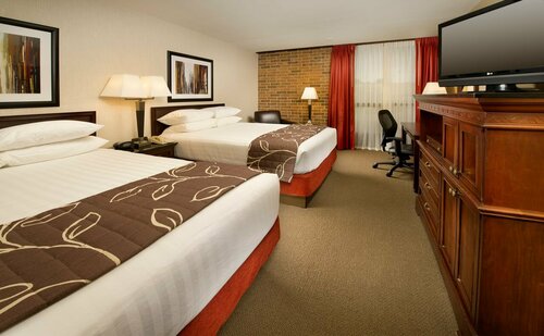 Hotel Lotus Kansas City Merriam, Varaa Hotelli Merriam hotellit, joissa on pysäköinti, Pysäköinti