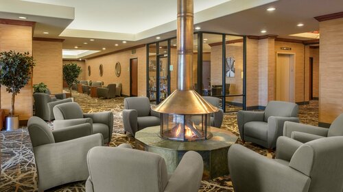 Holiday Inn Denver Lakewood by IHG, Забронировать Отель Лейквуд Колорадо