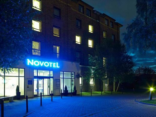 Novotel York Centre, Забронировать Отель Йорк Северный Йоркшир, рядом с Приходская церковь Св. Крукса