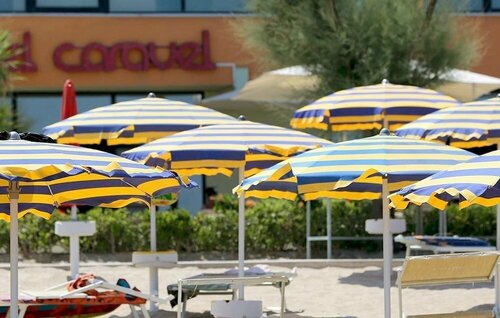 Hotel Caravel, Rezerwuj Hotel Hotele w Romagna z parkingiem, Parking