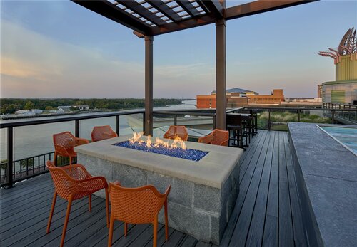 Homewood Suites by Hilton Savannah Historic District/Riverfront, Забронировать Отель Саванна Джорджия, рядом с Колледж искусств и дизайна Саванны