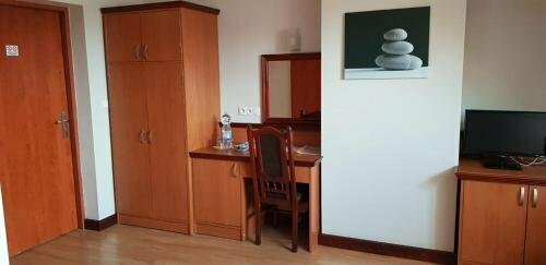 Hotel City, Забронировать Отель Гнезно Великопольское воеводство