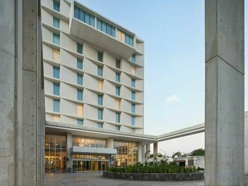 Courtyard by Marriott Merida Downtown, Rezerwuj Hotel Hotele w Yucatán z parkingiem, Parking