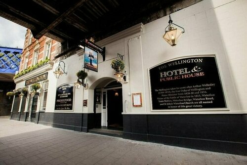 The Wellington Hotel, Book Hotel Lambeth London