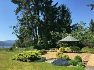 A - Large Coastal Retreat, Buchen Sie Ferienhaus Sechelt 