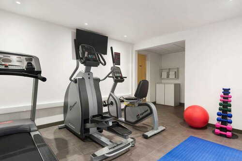 Ramada by Wyndham South Mimms M25, Rezervați Hotel Potters Bar Hertfordshire