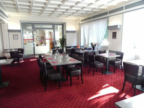 Hôtel Restaurant Chante Grelet - Spa & Bulle de Détente, Book Hotel Hoteller i Rhône-Alps med parkering, Parkering