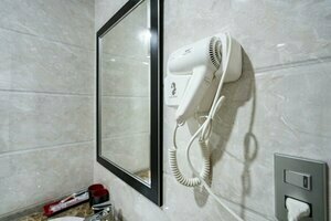 Pho Bien Hotel, Забронировать Отель Отели Халонг с парковкой, Парковка
