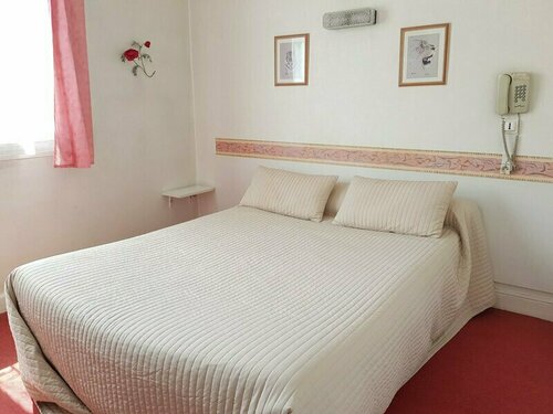 Central Hotel, Book Hotel Hoteller i Rhône-Alps med parkering, Parkering