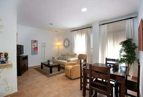 Apartamentos Turísticos Los Patios, Забронировать Отель Рота Коста-де-ла-Лус, рядом с Замок Луна