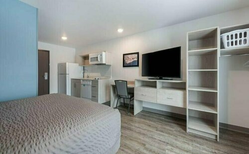 WoodSpring Suites Winston-Salem near Hanes Mall, Забронировать Отель Уинстон-Сейлем Северная Каролина, рядом с Novant Health Forsyth Medical Center
