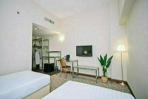 Kingston Hotel 10 - Bukit Jalil, Забронировать Отель Сери-Кембанган Селангор