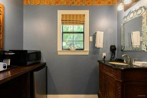 Creekhaven Inn & Spa, Book Resort Wimberley Texas Hill Country