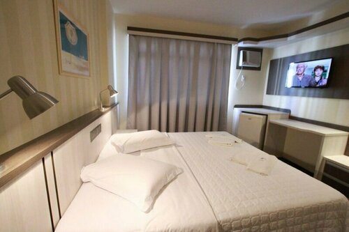 Hotel Blumenau by Pires - Balneário Camboriú, Забронировать Отель Камбориу Санта-Катарина, рядом с Camboriu Praia Shopping Mall
