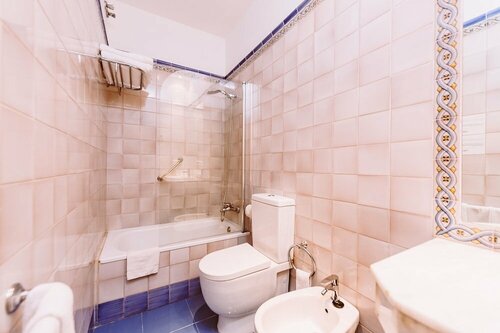 Basic Hotel Doña Manuela, Забронировать Отель Отели провинции Севильи с завтраком, Завтраки