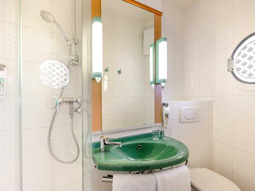 B&B Hotel Essen-Hbf, Забронировать Отель «постель и завтрак» Отели Ruhr area 3 звезды, 3*