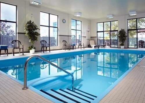 Quality Inn & Suites, Забронировать Отель Броссар South Shore Montreal