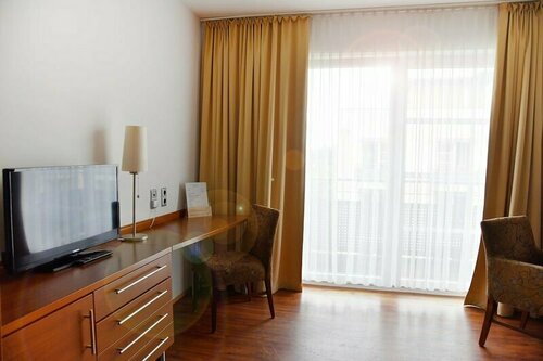 Hotel Campus Lounge, Забронировать Отель Отели Падерборн с завтраком, рядом с Вестфальский камерный театр, Завтраки