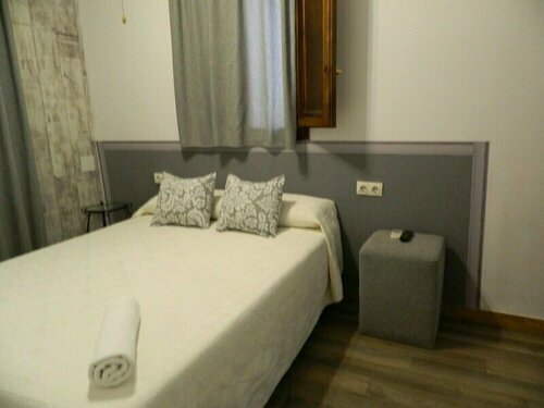 Hostal El Rincon De Carlota, Забронировать Хостел Хостелы Севильи, рядом с Театр Sala Cero, Хостел