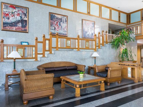Cholchan Pattaya Beach Resort - SHA Extra Plus, Забронировать Курортный отель Курортные отели Северной Паттайя, Курортный отель