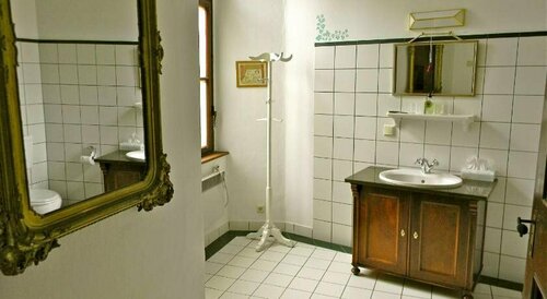 Burg Bernstein, Book Hotel Hoteller i Burgenland med pool, Swimmingpool