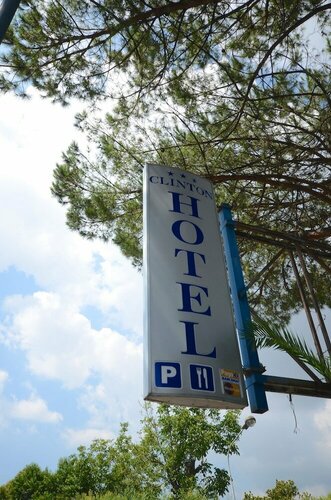 Hotel Clinton, Забронировать Отель Отели и гостиницы Казальнуово-ди-Наполи, Отель