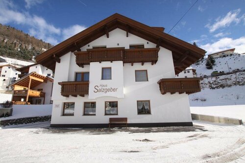 Haus Salzgeber, Забронировать Отель Наудерс Тироль