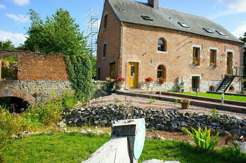 Aux Logis de la Solre, Забронировать Отель «постель и завтрак» Ferrière-la-Petite О-де-Франс
