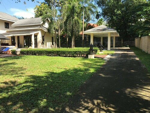 Phuchaofa Pool Villa, Забронировать Вилла Отели Мыанг Пху Кет с парковкой, Парковка