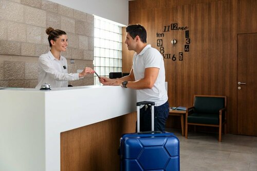 Hotel Eleven, Забронировать Отель Петровац Будванская ривьера