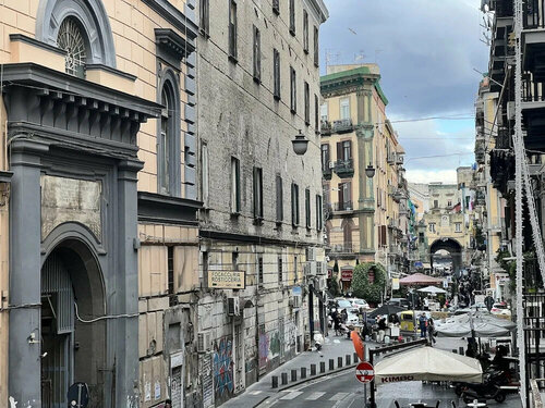 B & B VICO GRANDE, Забронировать Отель «постель и завтрак» Неаполь - Центральный вокзал Неаполь, рядом с Церковь и монастырь Сан-Лоренцо-Маджоре