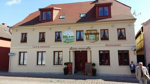 Hotel Inselhof, Забронировать Отель Отели Мальхов с бассейном, Бассейн