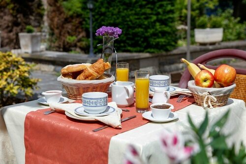 Hotel Val Saint Hilaire, Prenota Hotel Hotel a Champagne-Ardenne con piscina, Piscina
