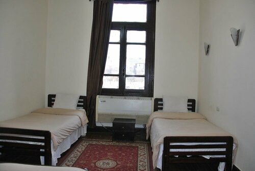 Cecilia Hostel, Забронировать Хостел Каир Аль Каира, рядом с House of Representatives, Cairo