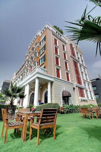 The Pllazio Hotel, Забронировать Отель Гургаон Gurgaon Region
