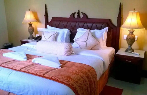 Madathil Regency Hotel, Забронировать Отель Паравур штат Керала