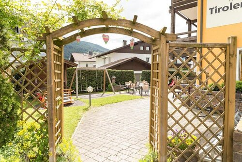 Hotel Tirolerhof, Забронировать Отель Брунико План-де-Коронес